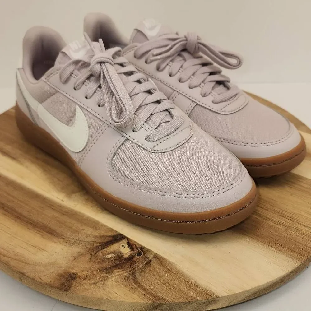 Nike Field General Women's Size 7 Platinum Violet(Pink) Gum Soles